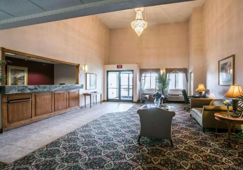 酒店 Quality Inn & Suites Woodstock Near Lake Geneva