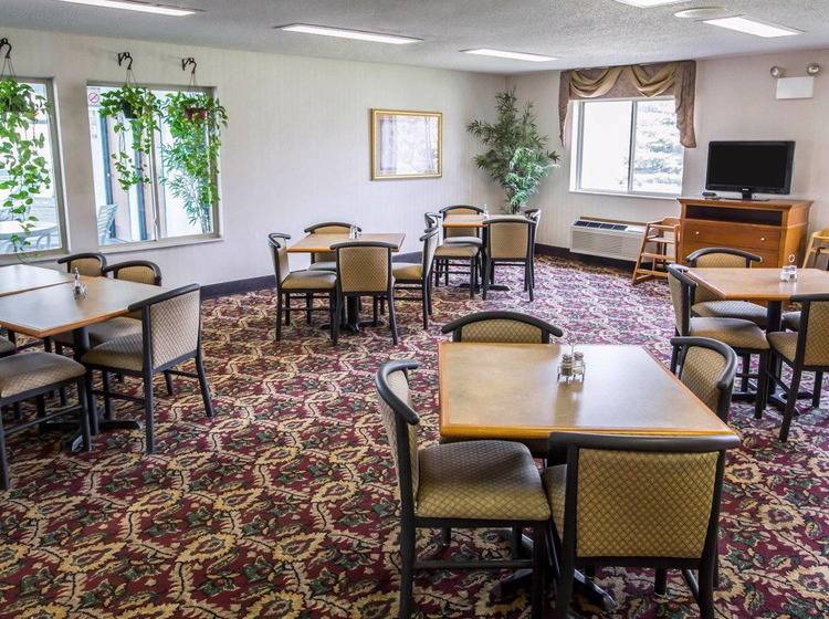 בית מלון כפרי Quality Inn & Suites Woodstock Near Lake Geneva