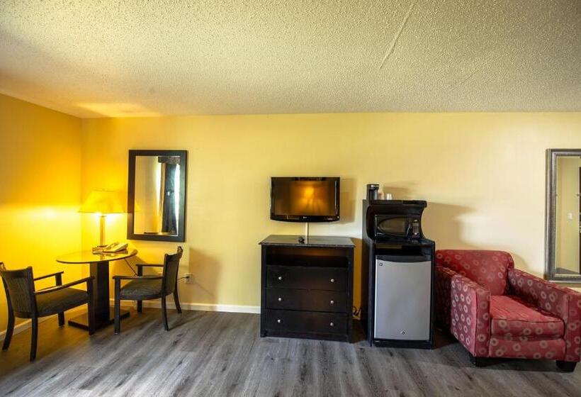 בית מלון כפרי Quality Inn & Suites Woodstock Near Lake Geneva