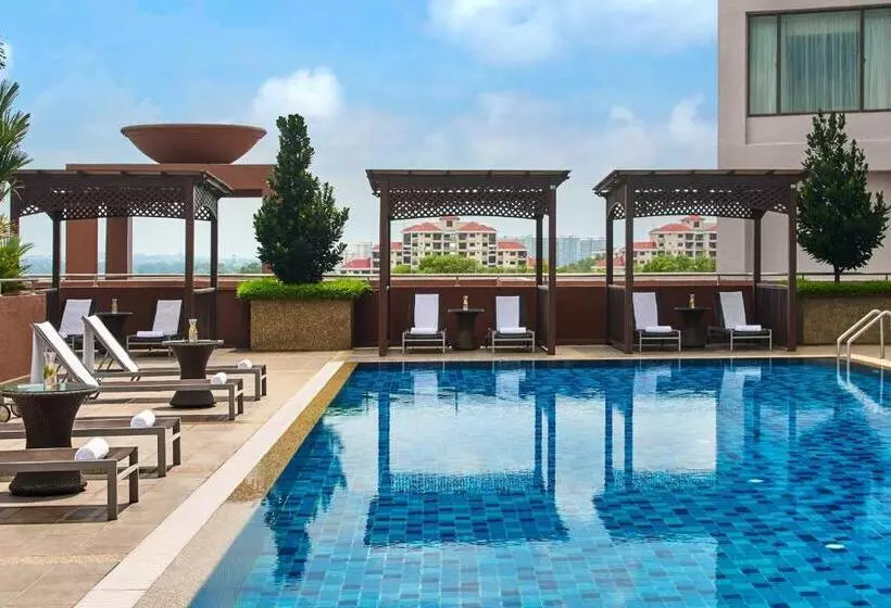 ホテル Renaissance Johor Bahru