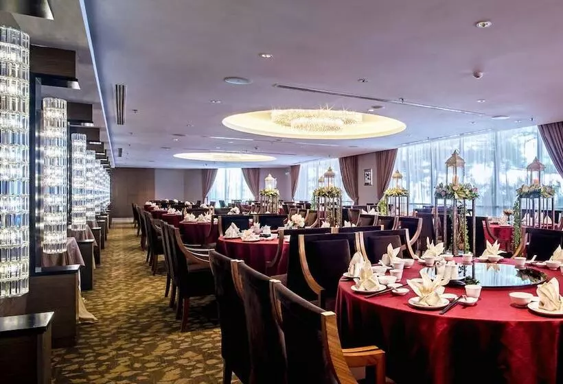 ホテル Renaissance Johor Bahru