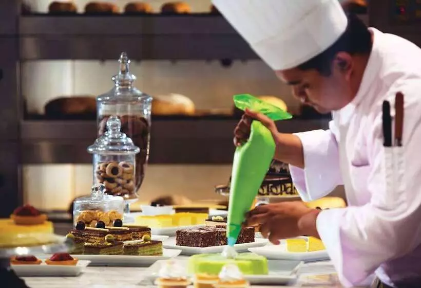 ホテル Renaissance Johor Bahru