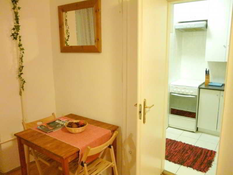 田舎風ホテル Apartment Akademia