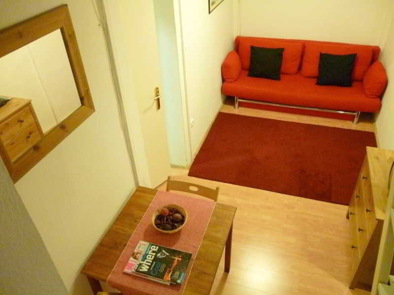 田舎風ホテル Apartment Akademia