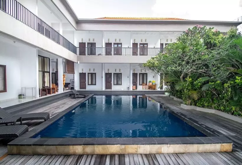 בית מלון כפרי Seminyak Point Guesthouse