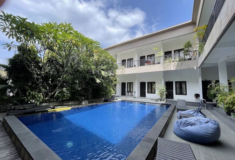 ホテル Seminyak Point Guesthouse