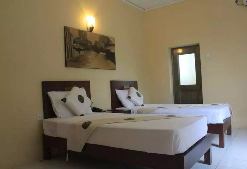 Grand 7 Hotel Thalawathugoda