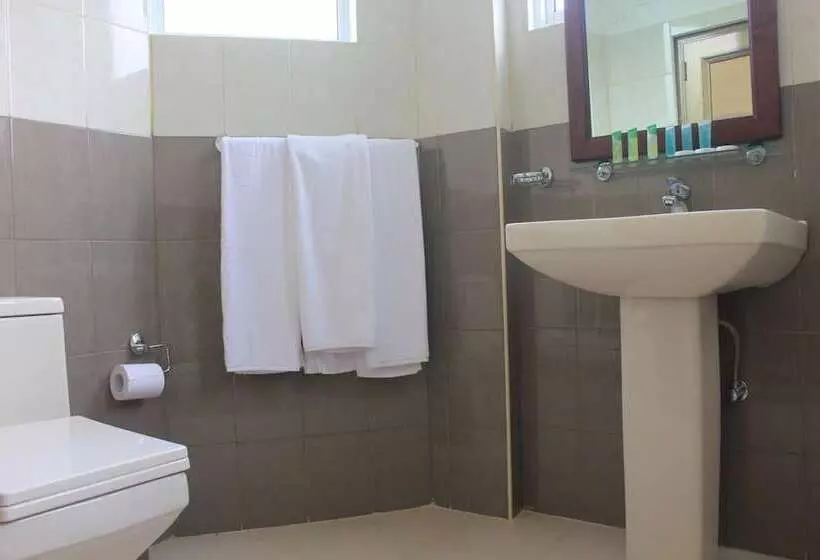 Grand 7 Hotel Thalawathugoda