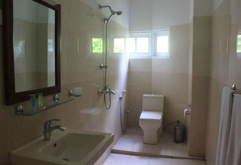 Grand 7 Hotel Thalawathugoda