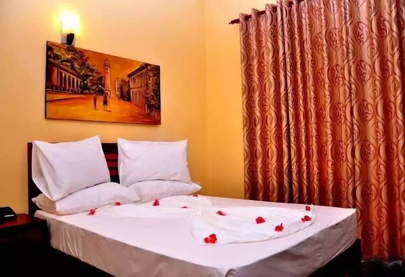 Grand 7 Hotel Thalawathugoda