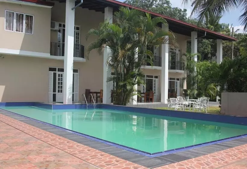 Grand 7 Hotel Thalawathugoda