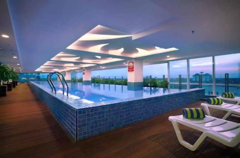 Отель The Alana Surabaya