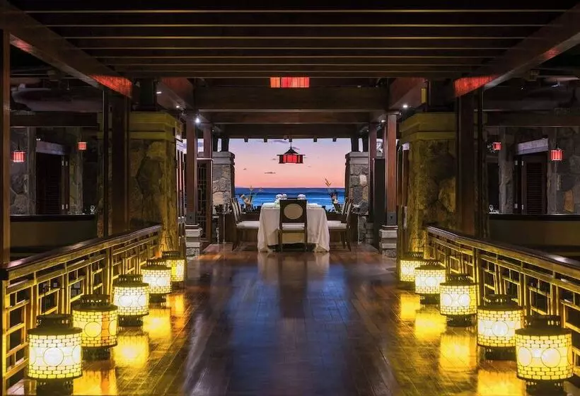 هتل The St Regis Le Morne Resort, Mauritius