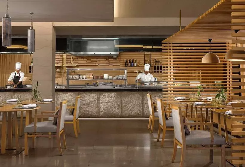 هتل The St Regis Le Morne Resort, Mauritius