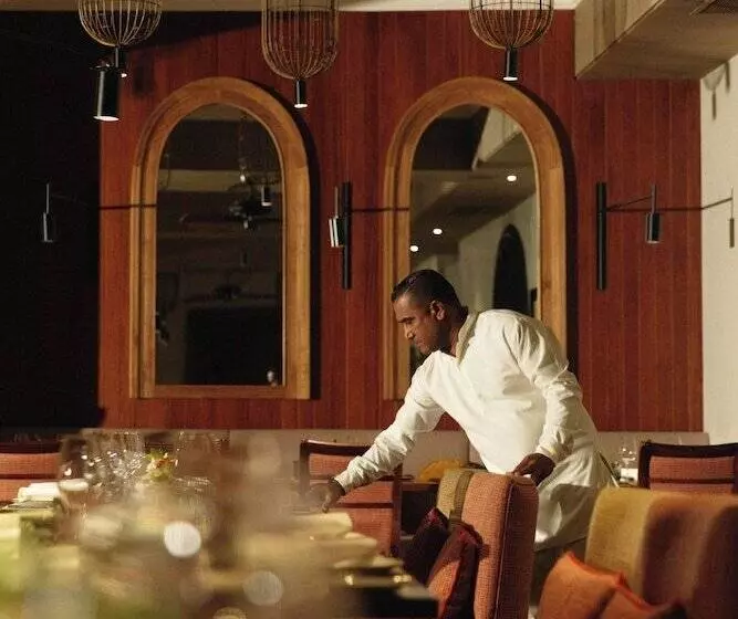 هتل The St Regis Le Morne Resort, Mauritius