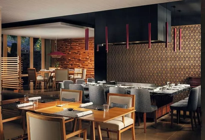 هتل The St Regis Le Morne Resort, Mauritius