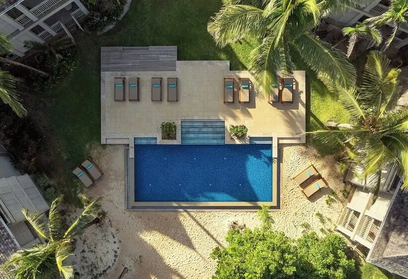 هتل The St Regis Le Morne Resort, Mauritius