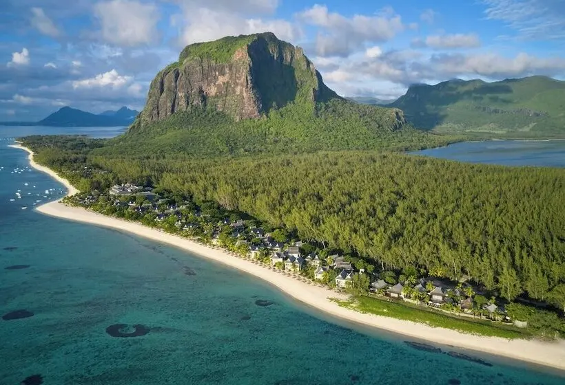 هتل The St Regis Le Morne Resort, Mauritius