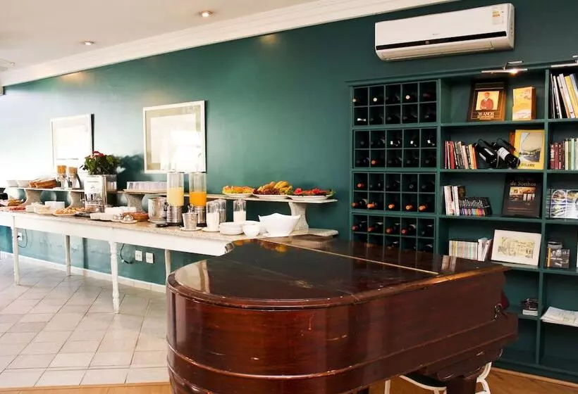 Vitória Hotel Residence Newport