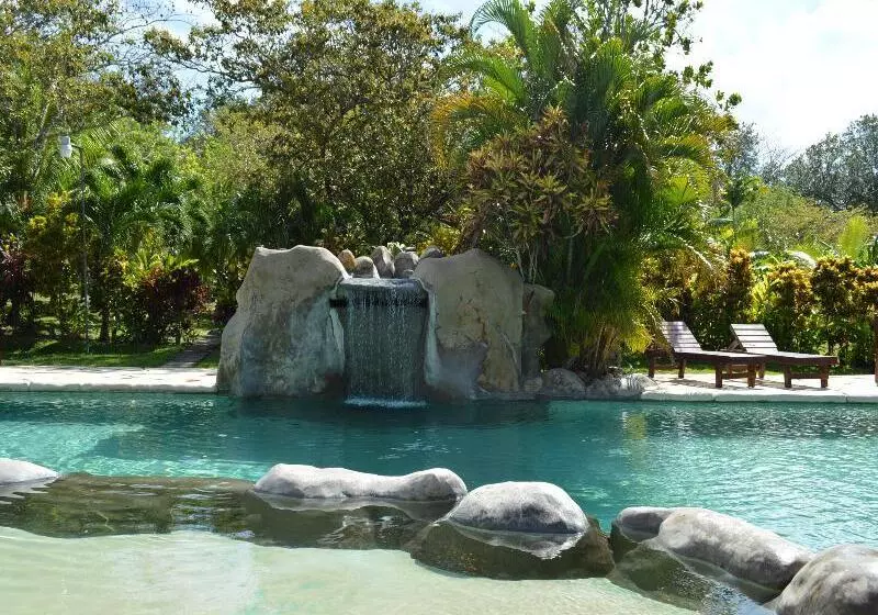 هتل Canon De La Vieja Lodge