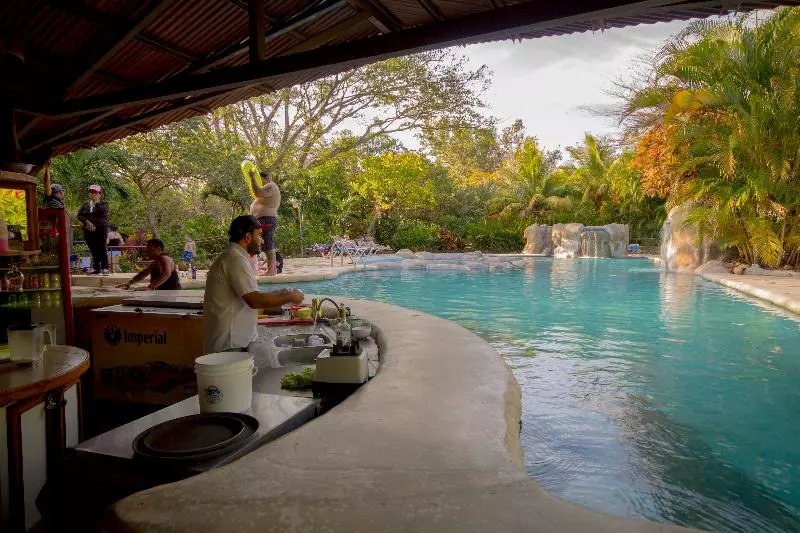 هتل Canon De La Vieja Lodge