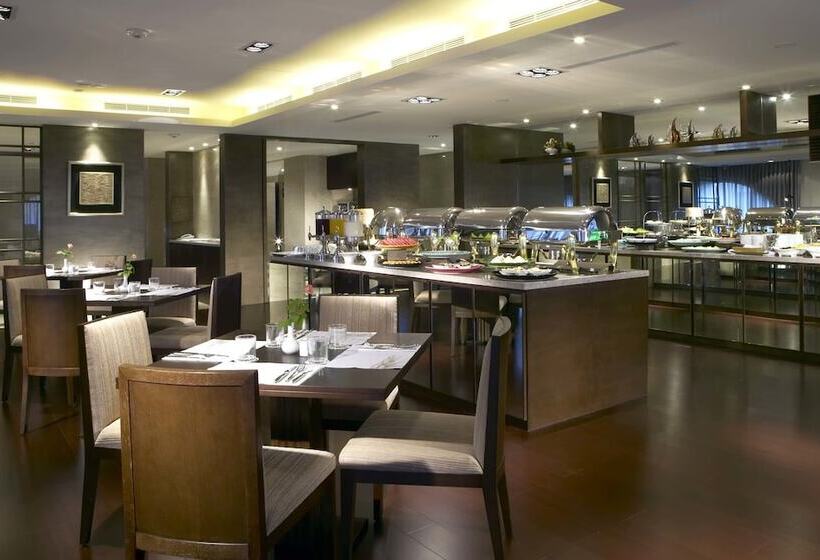 هتل Classic  City Resort