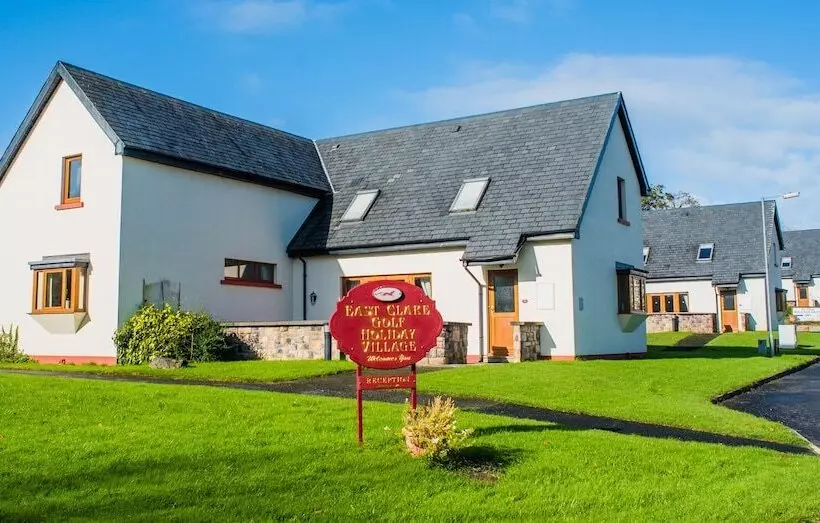 酒店 East Clare Golf Village