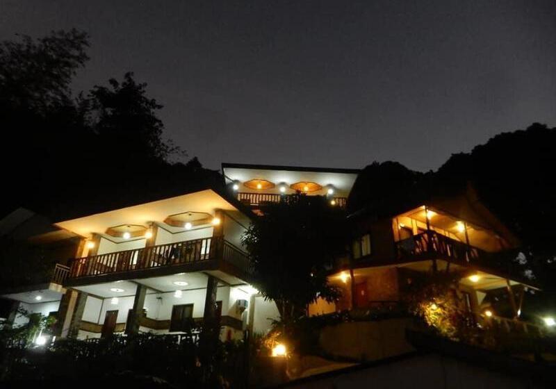 בית מלון כפרי El Nido Viewdeck Cottages