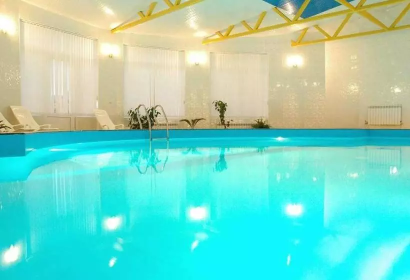 هتل Guest House Lux