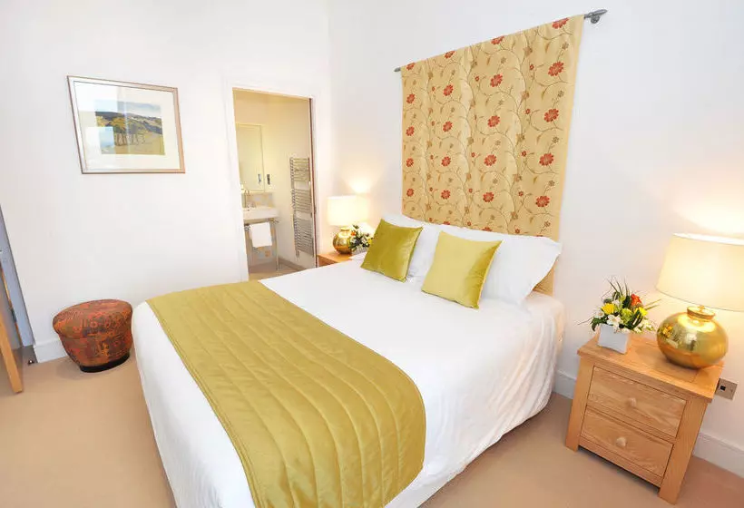 בית מלון כפרי Highland Apartments By Mansley