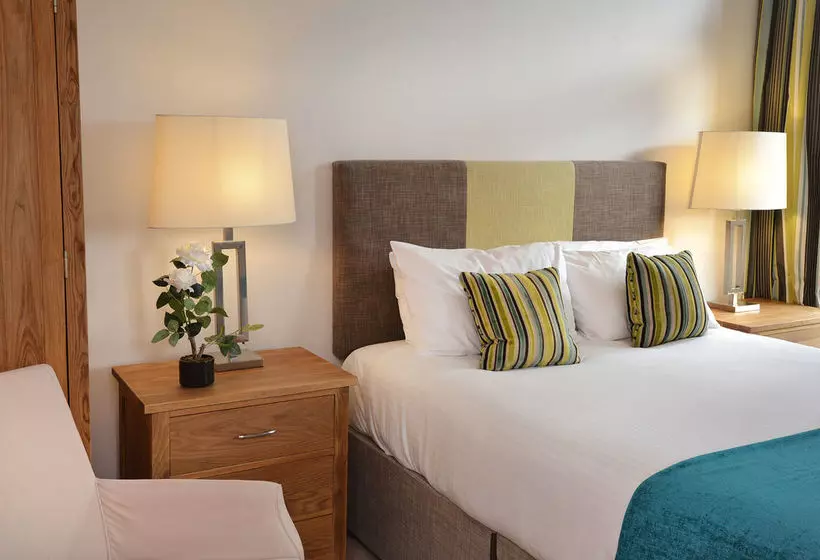 בית מלון כפרי Highland Apartments By Mansley