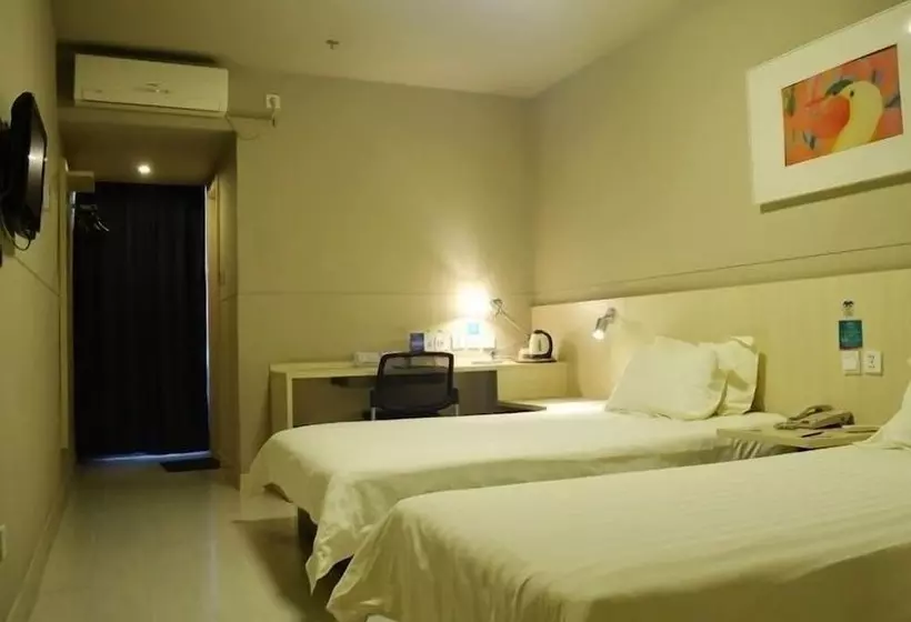 Отель Jinjiang Inn Kunming Xichang Road Jinma Biji Historic Site