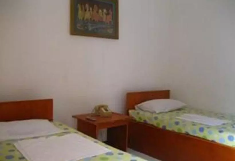 Hotel Ladaga Inn And Restaurant