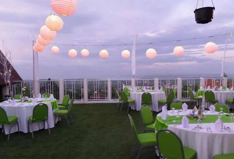 Maxonehotels At Bukit Jimbaran