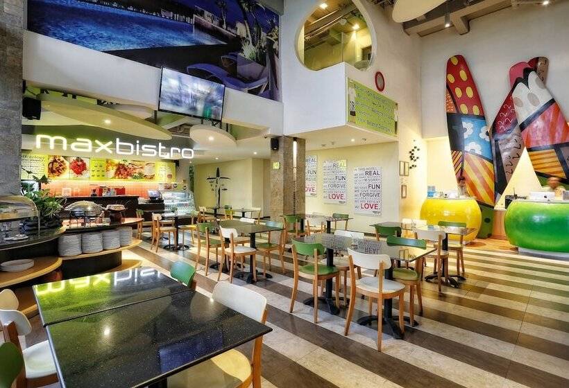 Maxonehotels At Bukit Jimbaran