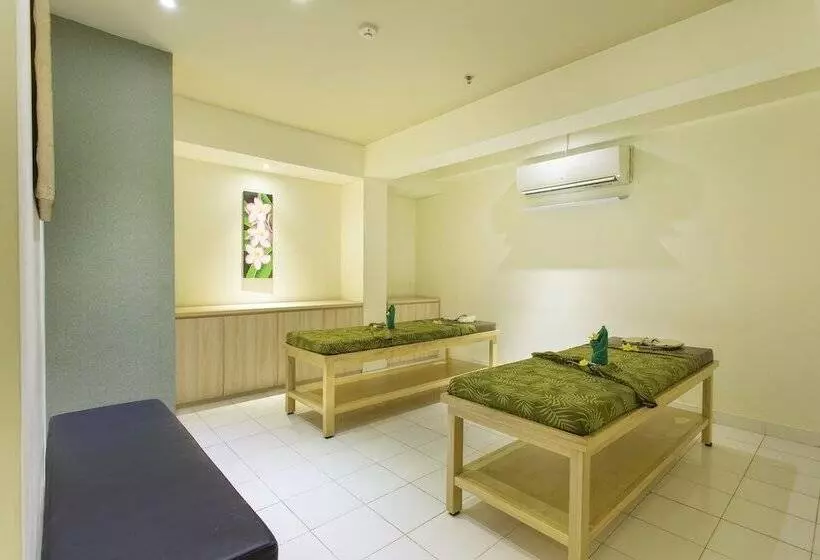 Maxonehotels At Bukit Jimbaran