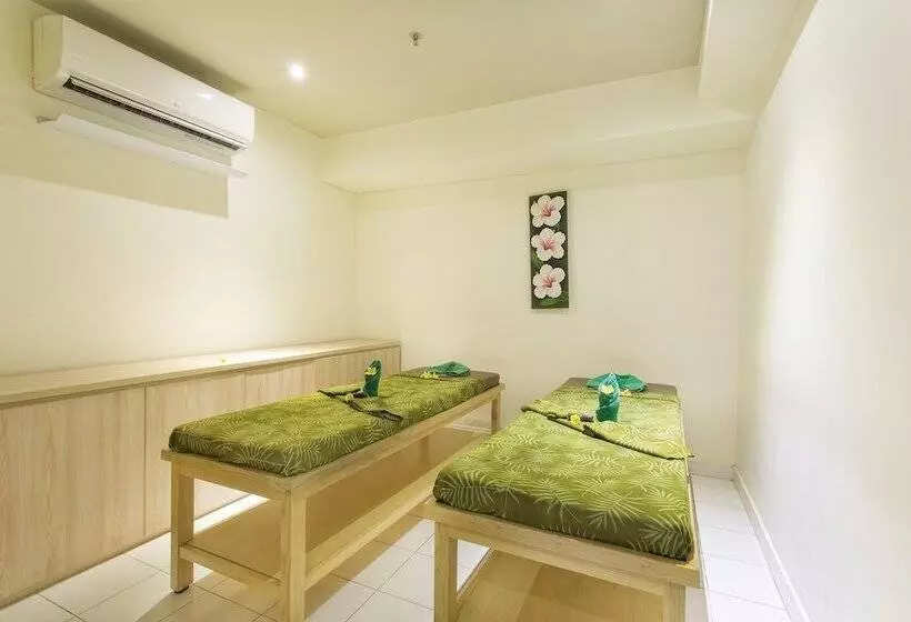 Maxonehotels At Bukit Jimbaran