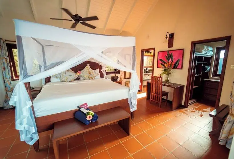 هتل Ti Kaye Resort & Spa