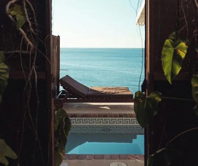 هتل Ti Kaye Resort & Spa