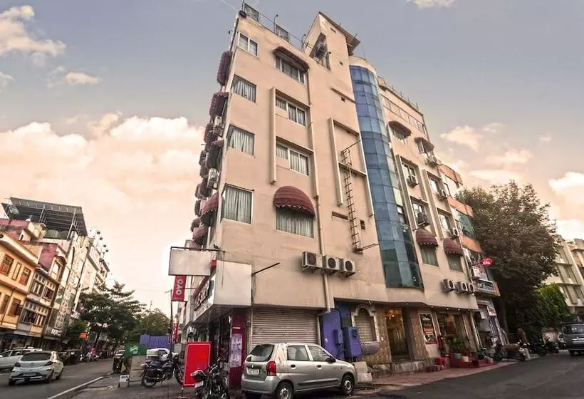 Отель Vatika Inn