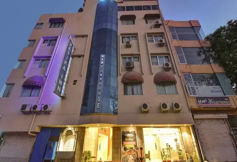 Отель Vatika Inn