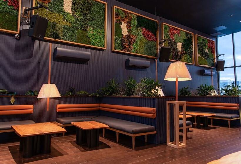 هتل Weston Suites