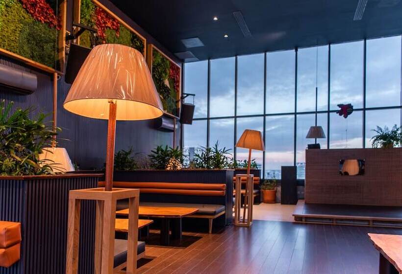 هتل Weston Suites