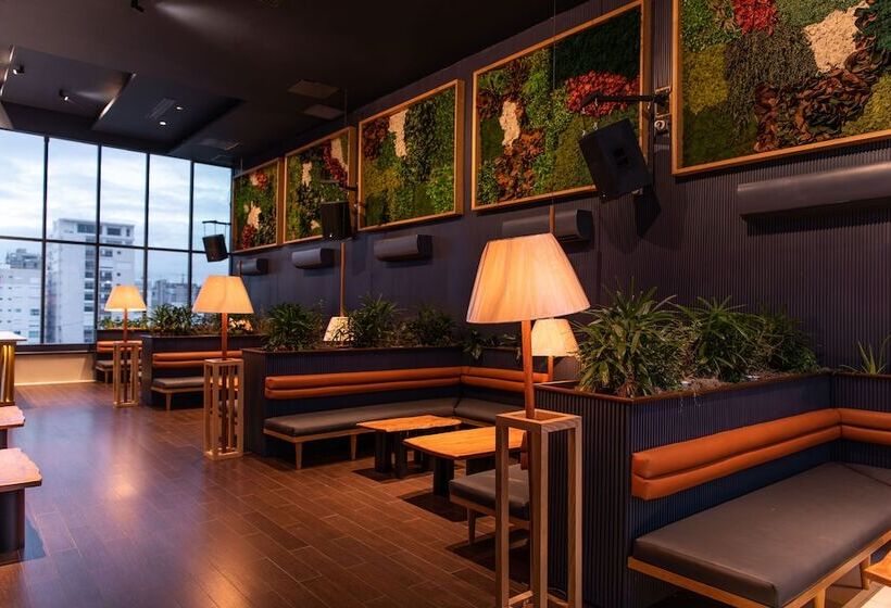 هتل Weston Suites