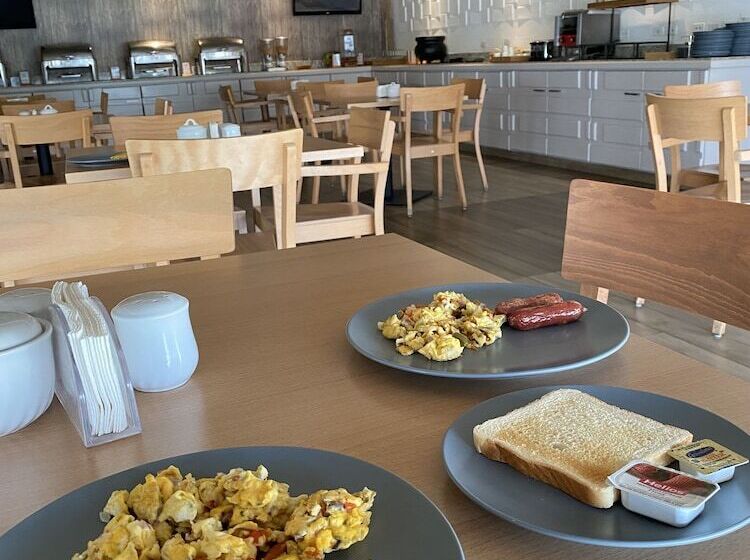 هتل Weston Suites