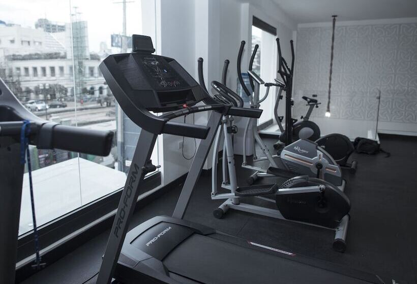 هتل Weston Suites