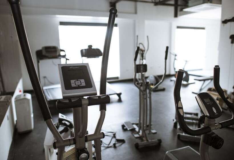 هتل Weston Suites