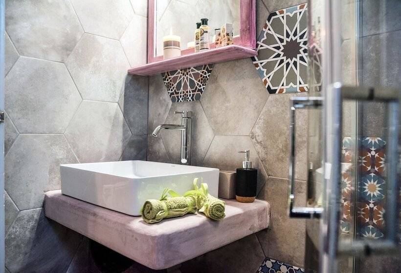 Sole E Mare Traditional Studios