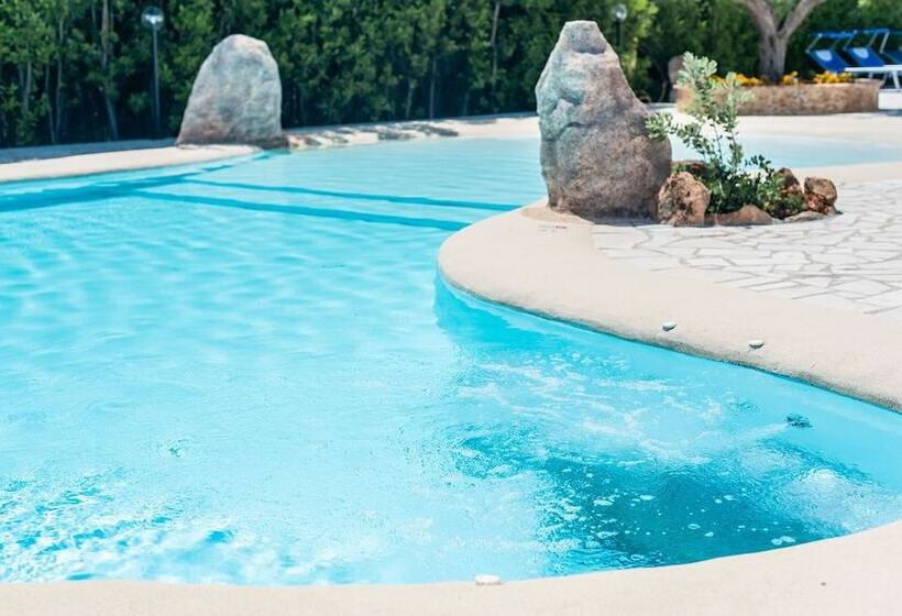 مسافرخانه Sisula Country Hotel&spa