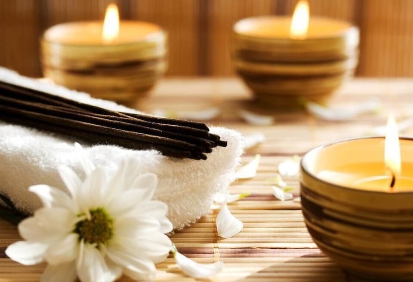 مسافرخانه Sisula Country Hotel&spa